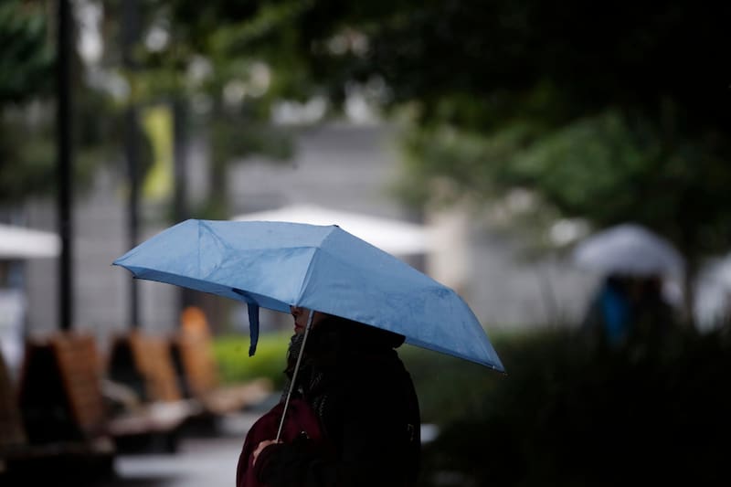 De acuerdo al experto en metereología, las precipitaciones comenzarán a contar de este fin de semana, pudiendo extenderse para el inicio de la próxima. Créditos: Jonnathan Oyarzun/Aton Chile.
