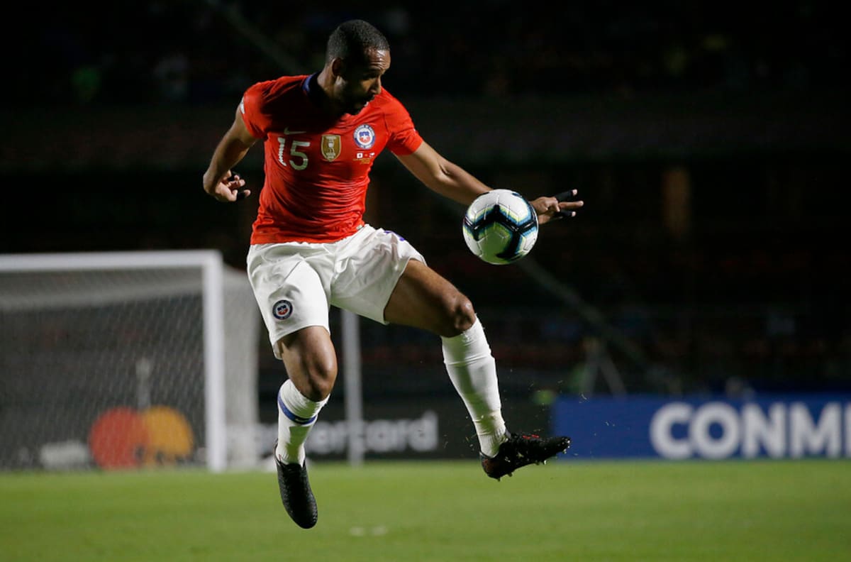 Rueda anhela el regreso de Beausejour a la Roja: "Todavía lo estoy esperando"