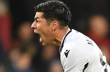 Los detalles de la violenta pelea de Tomás Alarcón en el Cádiz: seis jugadores tuvieron que detenerlo