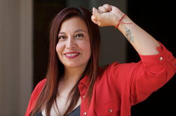 ¿Quién es Karen Araya, la consejera constitucional del Partido Comunista elegida en la Región Metropolitana?