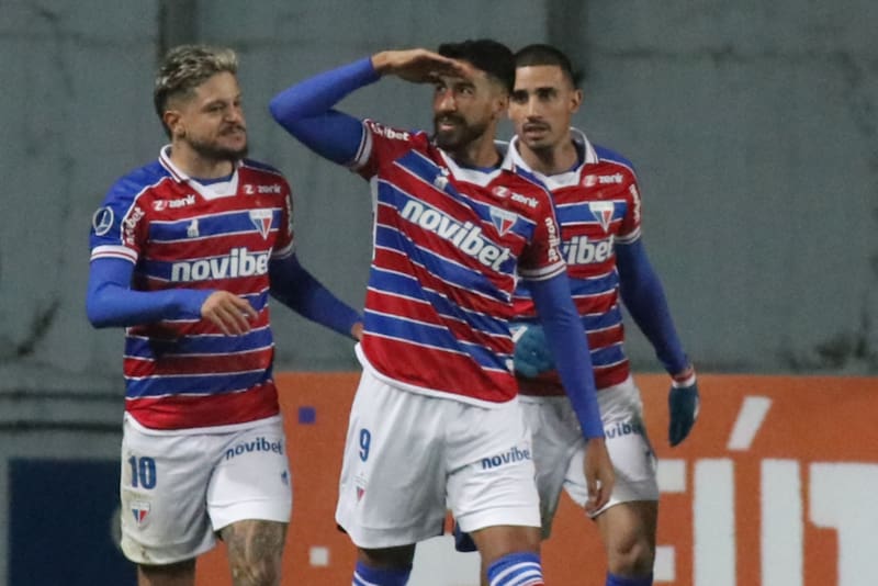 queda habilitado para seguir jugando por Fortaleza. (Foto: Agencia Aton)