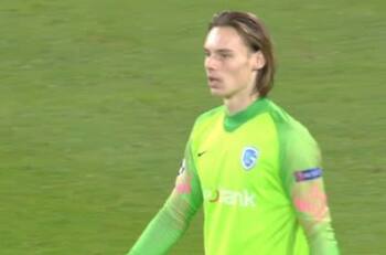 Maarten Vandevoordt cometió grosero error y le regaló primer gol al Nápoli en la Champions