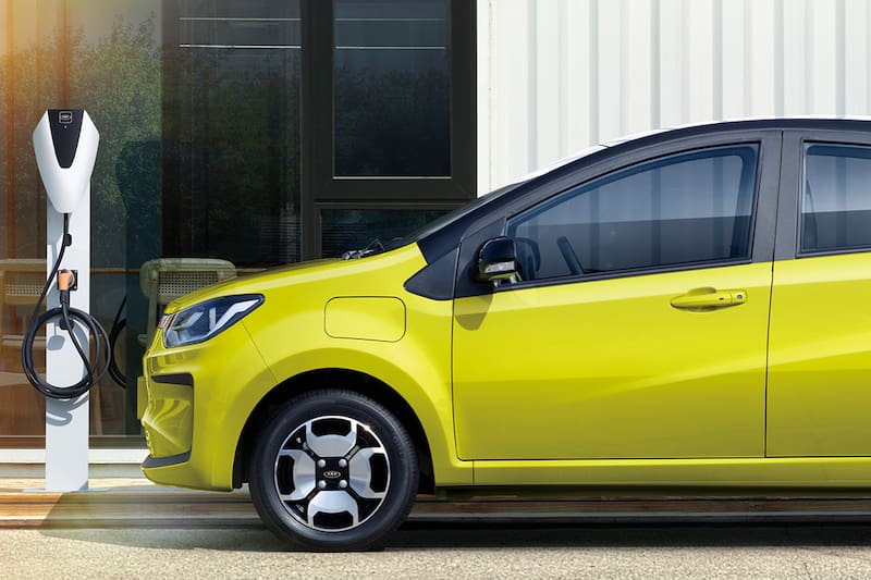 ofició a automotora por venta de vehículo que no es compatible con estaciones de carga eléctrica en el país.