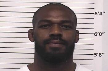 UFC: Jon Jones fue arrestado por manejar en estado de ebriedad y uso de arma de fuego