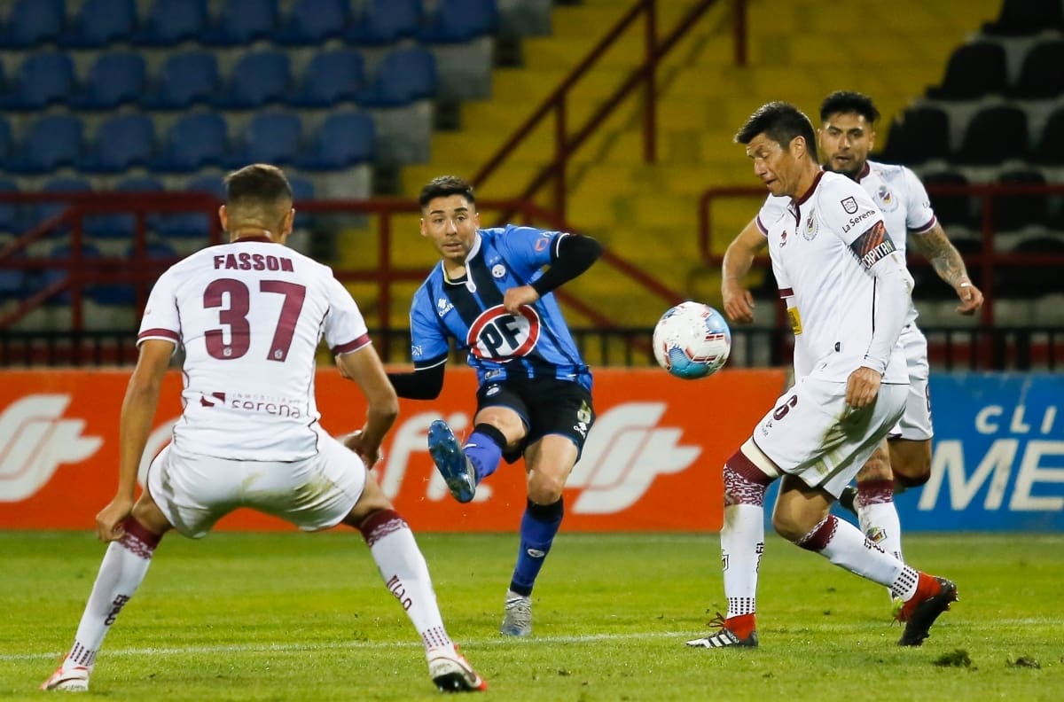 César Valenzuela se ilusiona con Everton: "Se potenciaron para pelear por cosas importantes"