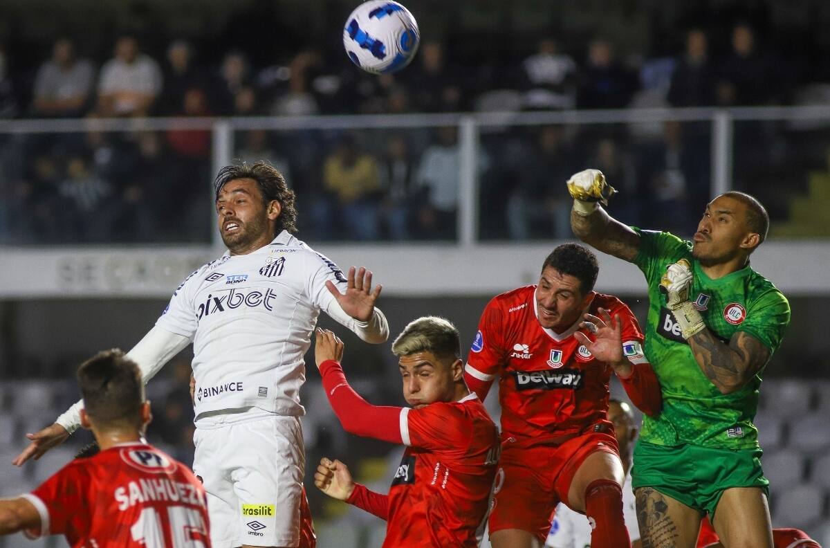 Esperando el milagro: así quedaron las tablas en los grupos de Everton y La Calera en Copa Sudamericana