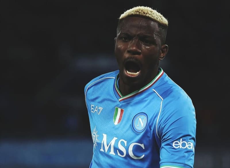 El nigeriano se podría convertir en el próximo delantero del Chelsea. Créditos: @victorosimhen9.