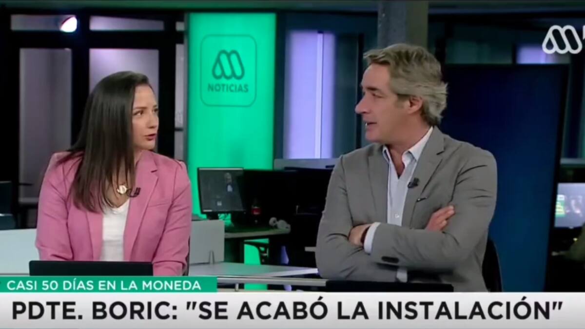 "Hasta Karina Oliva estaba": José Luis Repenning protagonizó incómodo fail tras ser corregido por Andrea Arístegui en "Meganoticias"