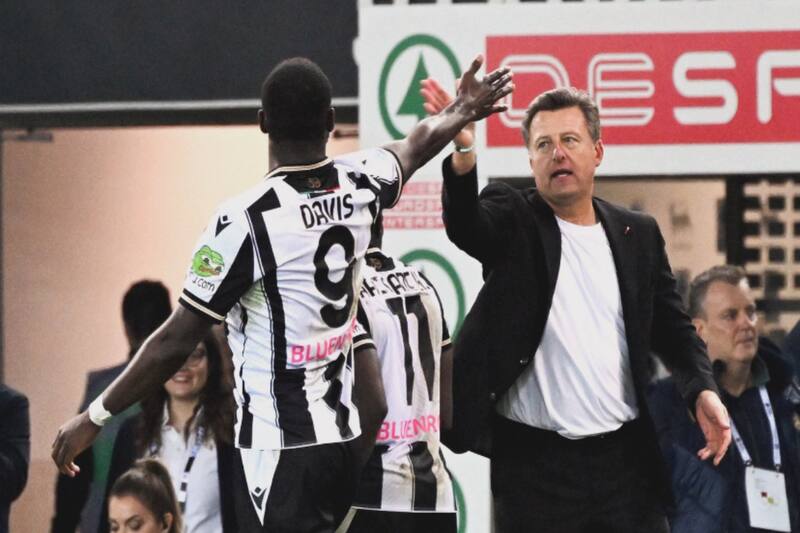 Kosta Runjaic tiene a cuatro delanteros por delante de Damián Pizarro en el Udinese. (Foto: @Udinese_1986)