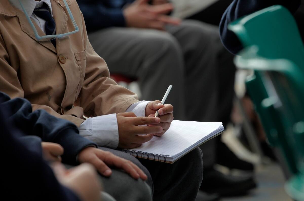 "La mala educación": Matamala disparó contra el Gobierno y el Colegio de Profesores
