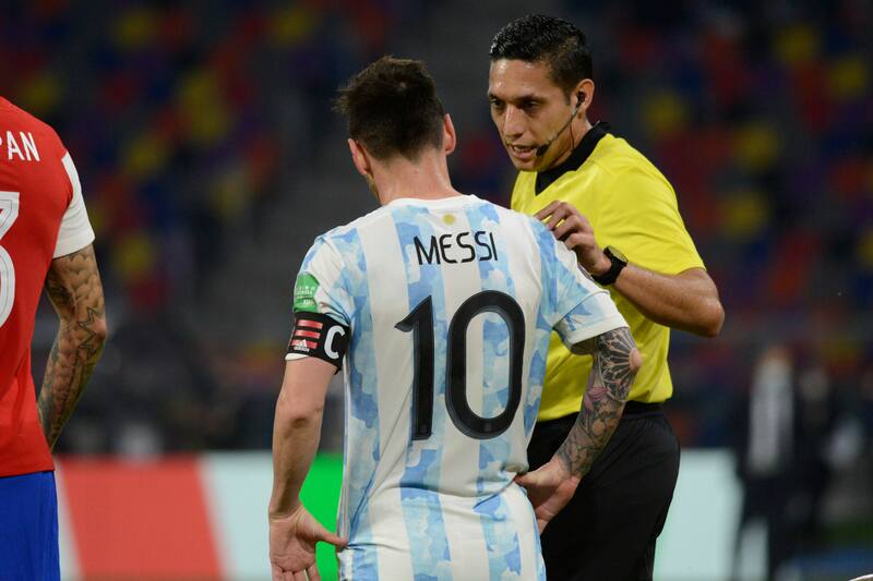 será el árbitro en el partido entre Chile y Colombia (Foto: Aton)