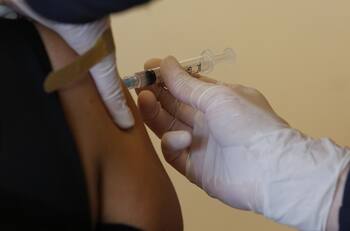 Calendario de vacunación Covid-19: ¿Quiénes deben vacunarse este domingo 13 de febrero?