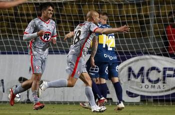 Sebastián Sáez comandó a La Calera en el triunfo contra Everton para ilusionarse con Copa Libertadores