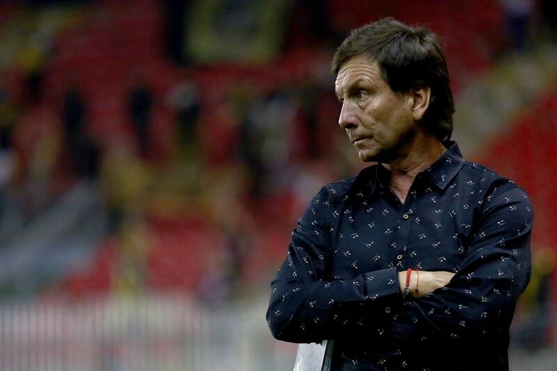 seguirá hospitalizado.