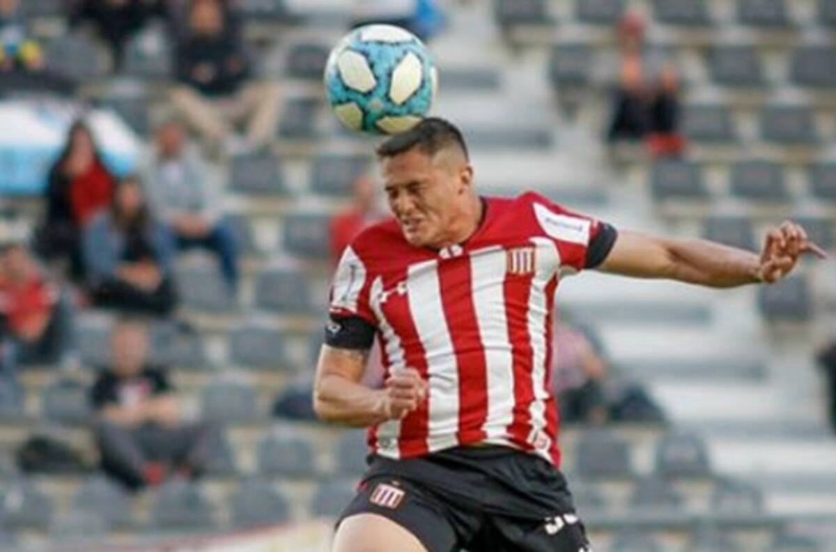 Colo Colo y Estudiantes se dan ultimátum para definir situación de Juan Fuentes