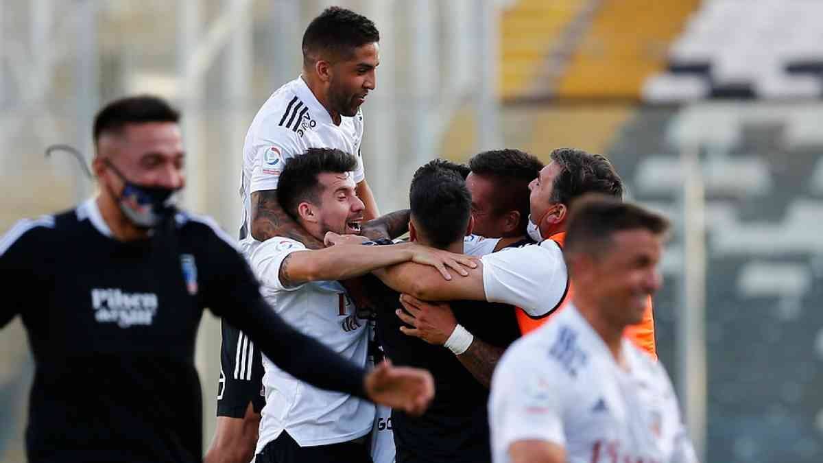 Señal para Colo Colo: Jugador pretendido por los albos exhibió regalo de Jorge Valdivia en Instagram
