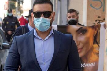 Era falso cirujano: médico chileno realizó lipoescultura que terminó con la vida de mujer en España