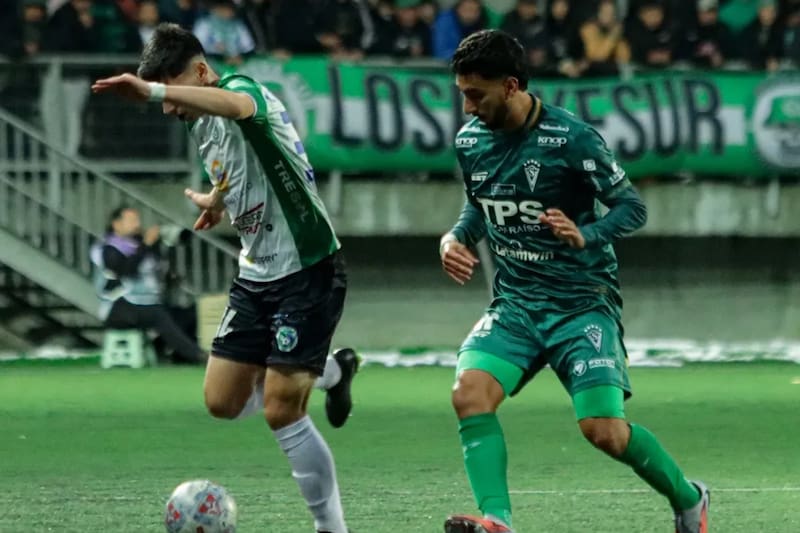 El club en su reciente caída ante Santiago Wanderers. Foto: DPM Chile.