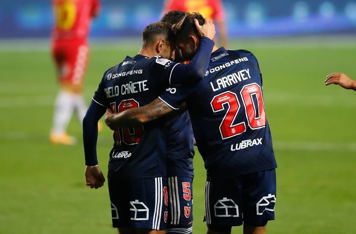 La U volvió a los abrazos ante Unión Española y llegará en alza al Superclásico contra Colo Colo
