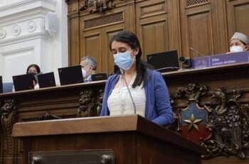 María Elisa Quinteros es, tras nueve votaciones, la nueva presidenta de la Convención Constitucional