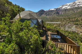 A menos de 2 horas de Santiago: Los increíbles domos para descansar y relajarse durante fin de año