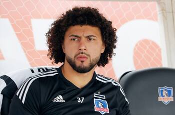 Recordado goleador de Colo Colo le da un “tirón de oreja” a Maximiliano Falcón: “Tiene cosas que aprender”