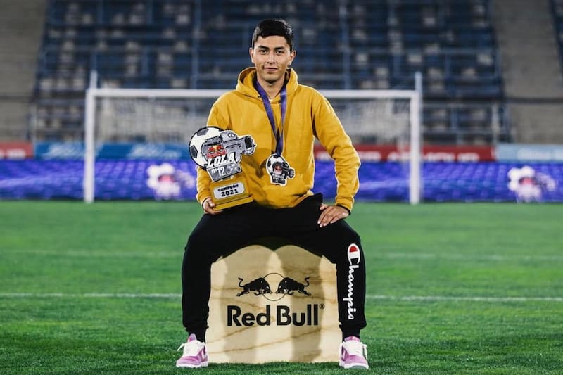 El ex Colo Colo ha sido campeón dos veces de la Primera División Chilena de eSports. Foto: Guillermo Maluenda en Instagram