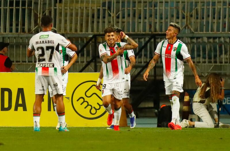 mostró sus tatuajes de Dragon Ball (Foto: Aton).