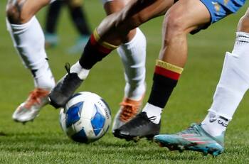 ¡Por fin! Anuncian millonaria inversión para que club del fútbol chileno termine su estadio tras años de espera