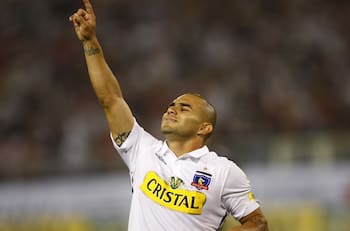 La broma de Cristian Bogado para recordar un juvenil enfrentamiento contra Arturo Vidal
