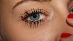 Añade esta vitamina a tu máscara de pestañas y logra que parezcan postizas