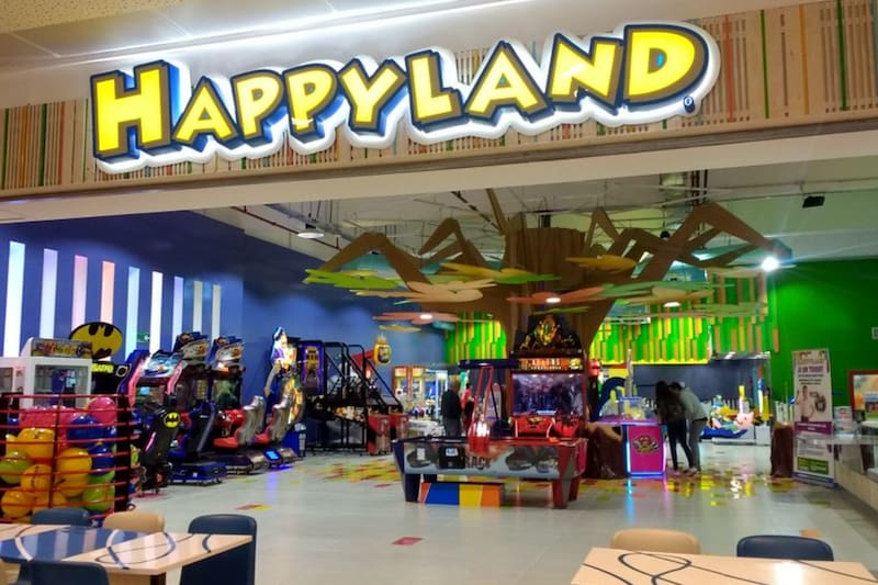 Si quieres tener un trabajo diferente y entretenido, Happyland tiene varias ofertas laborales disponibles para ti.