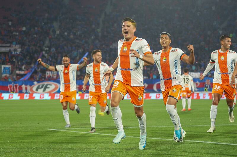 ganó de visita a la U. Foto: Felipe Escobedo.