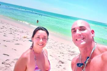 "Al principio le pegó un poco la soledad": Luky Buzzio, "Pichulotote", revela el gran sacrificio que hizo su pareja, Graciela España,  al mudarse a Miami