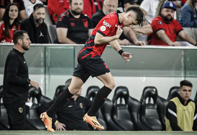 Luciano Arriagada sumó sus primeros minutos en el Brasileirao con el Athletico Paranaense.