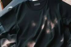 Cómo quitar las manchas de cloro de la ropa de color: esta es la mejor solución