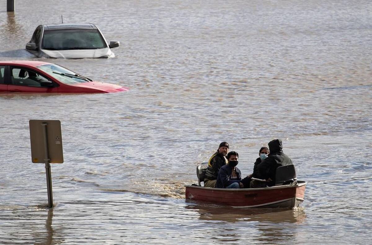 VIDEOS I "Una vez cada 500 años": Inundaciones históricas arrasan una provincia de Canadá
