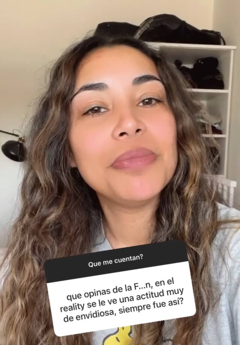 Natalia Rodríguez, "Arenita", se lanzó contra Faloon Larraguibel. Créditos: Instagram