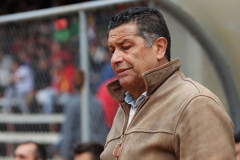 Para el entrenador, dos de la generación Dorada deben seguir en la Roja: Aránguiz y Sánchez. "Alexis, con una condición: que juegue como delantero, no como volante".