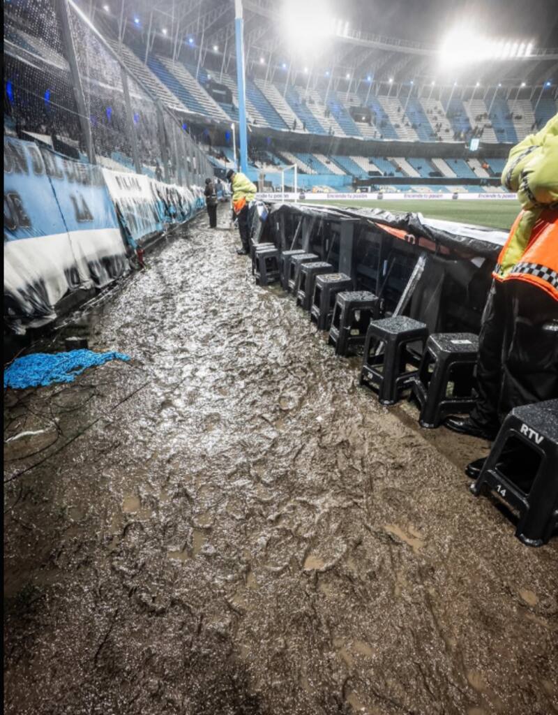 Así estaba el recinto ayer en el partido entre Racing y Peñarol.