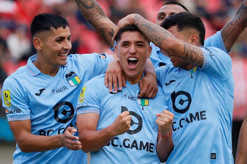 Celebrando su gol frente a Unión La Calera. Foto: Agencia Aton.