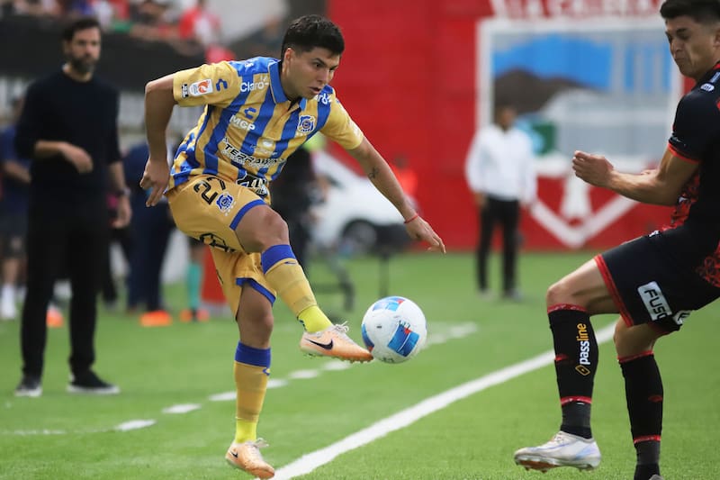 Defendió la camiseta de Everton durante la temporada 2025. Foto: Aton.