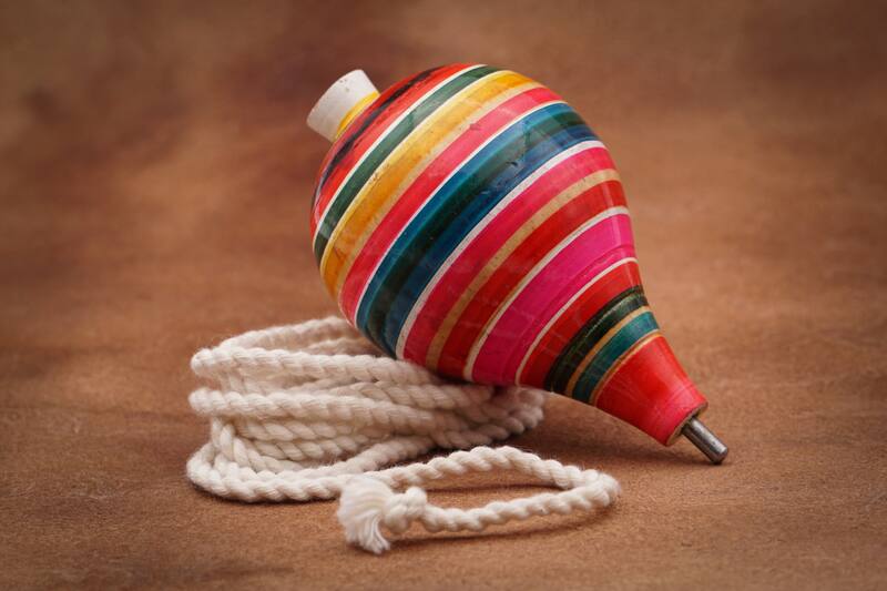 El trompo es uno de los juegos más populares para celebrar en estas fechas.