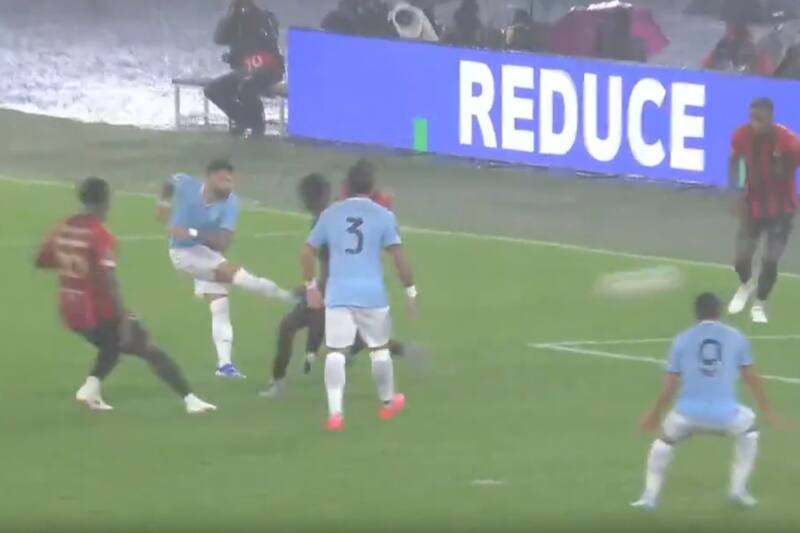 anotó un doblete en la victoria de la Lazio por Europa League.