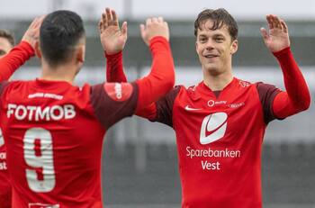 El chileno que calienta motores con un doblete para su inicio de temporada en Europa