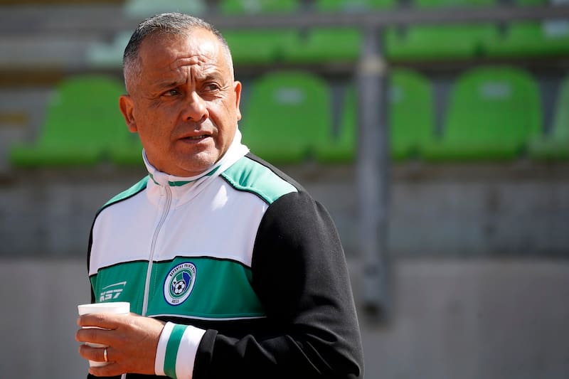 El entrenador en la Primera B.