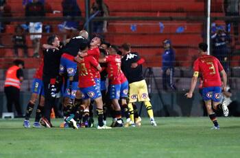 VIDEO | Desde la cancha: un nuevo ángulo del gol con que Unión Española eliminó a la U en Copa Chile