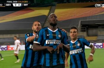 ¡Una máquina! Lukaku le da la ventaja a Inter en la final de Europa League