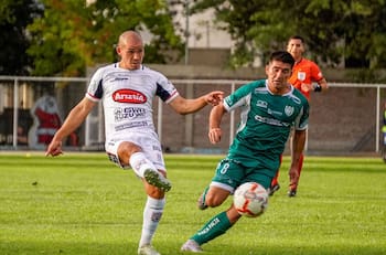 Con duelos electrizantes entre punteros: así se jugará la fecha 18 de Segunda División