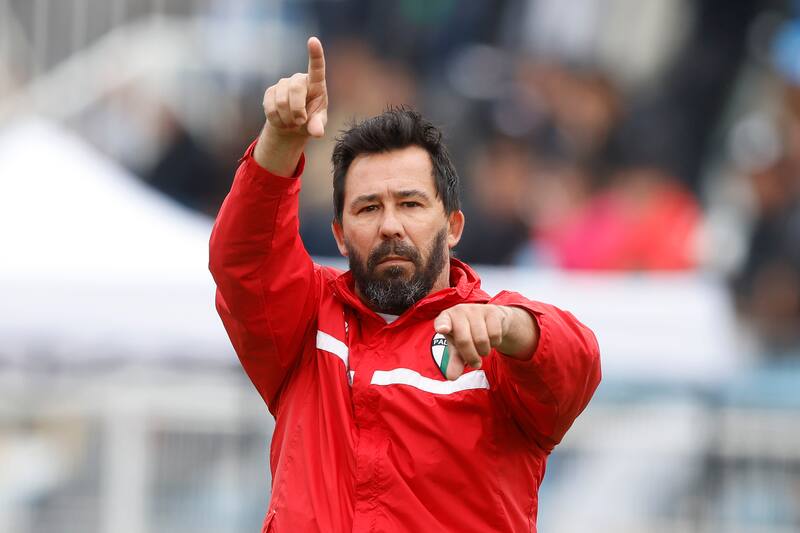 El técnico sostiene que la llegada de jugadores de buen nivel de Argentina ha hecho que la calidad del fútbol chileno exhiba un progreso.